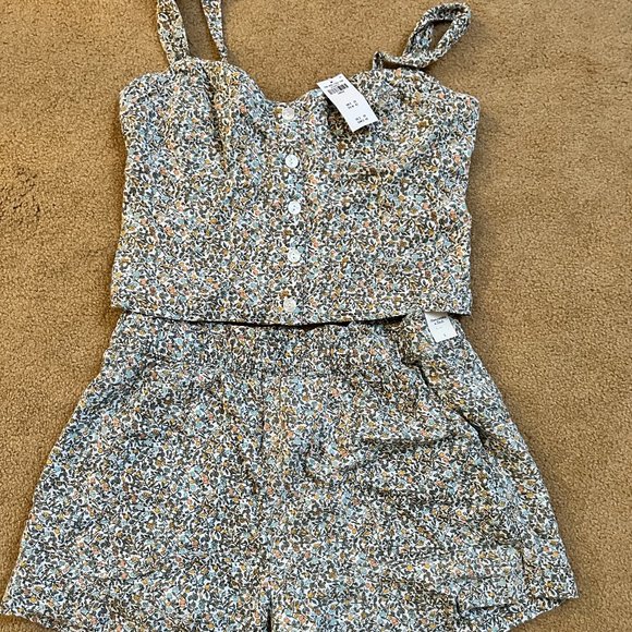 Abercrombie & Fitch Other - Abercrombie & Fitch Floral Linen Set